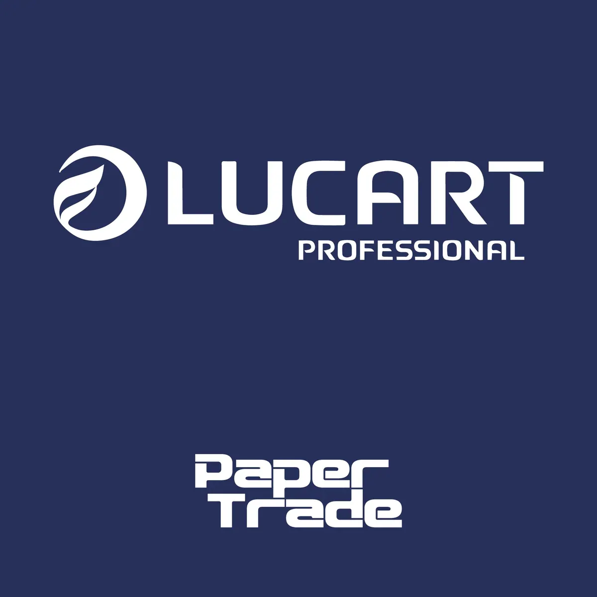 Post για τη συνεργασία με τη Lucart Professional: το λογότυπο Lucart σε σκούρο μπλε φόντο με το λογότυπο Paper Trade σε λευκό
