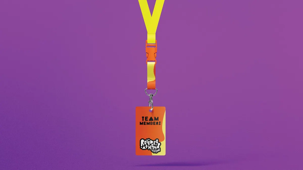 Κάρτα Team Members σε πορτοκαλί με κίτρινο κορδόνι